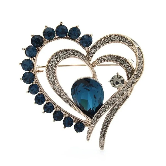 VQ Heart Brooch - Picture 3 of 5